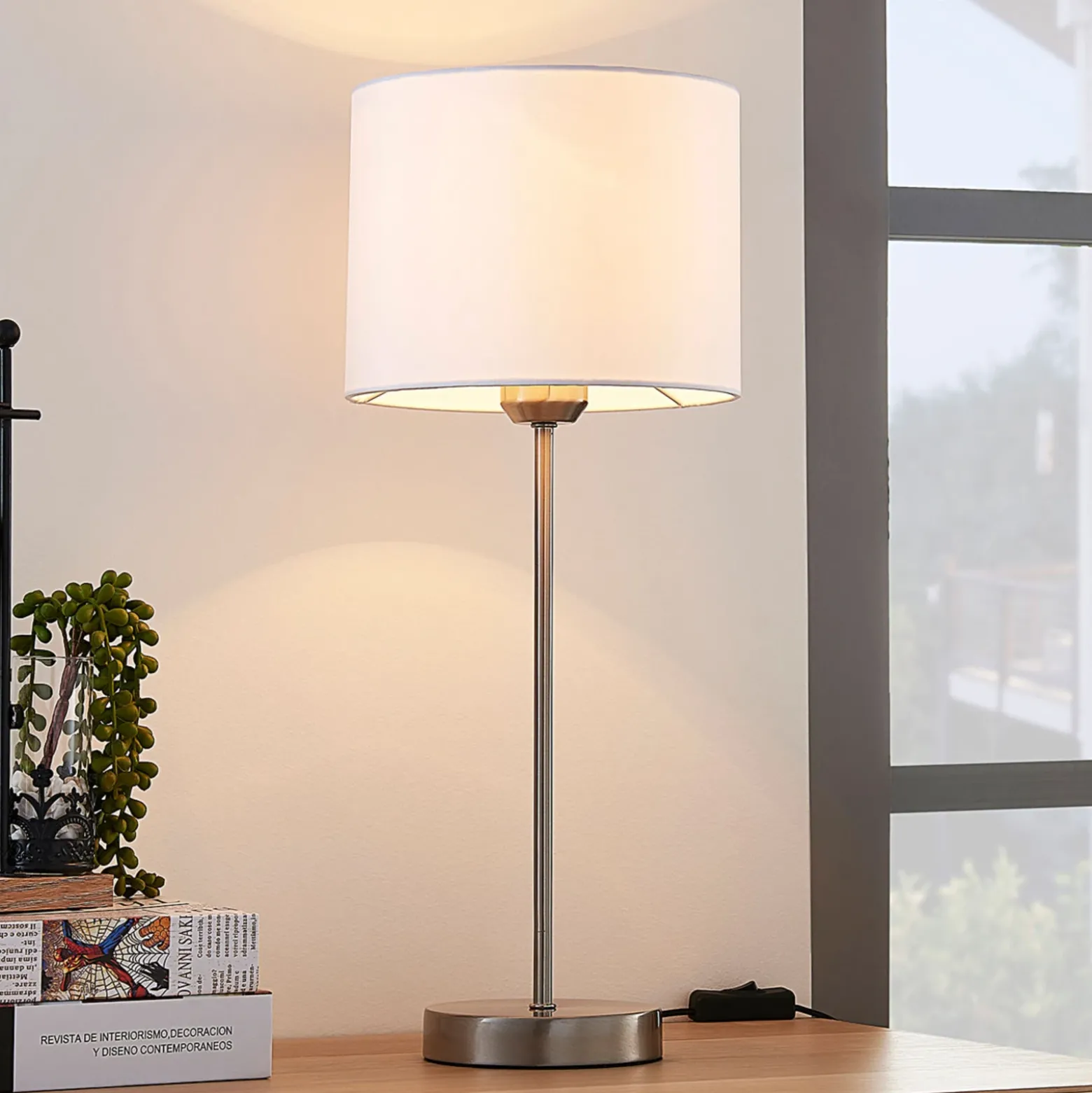 Lindby lámpara de mesa Annatina, blanco, níquel, altura 48 cm, textil