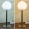Lindby lámpara de mesa LED Eleia, verde, metal, batería recargable