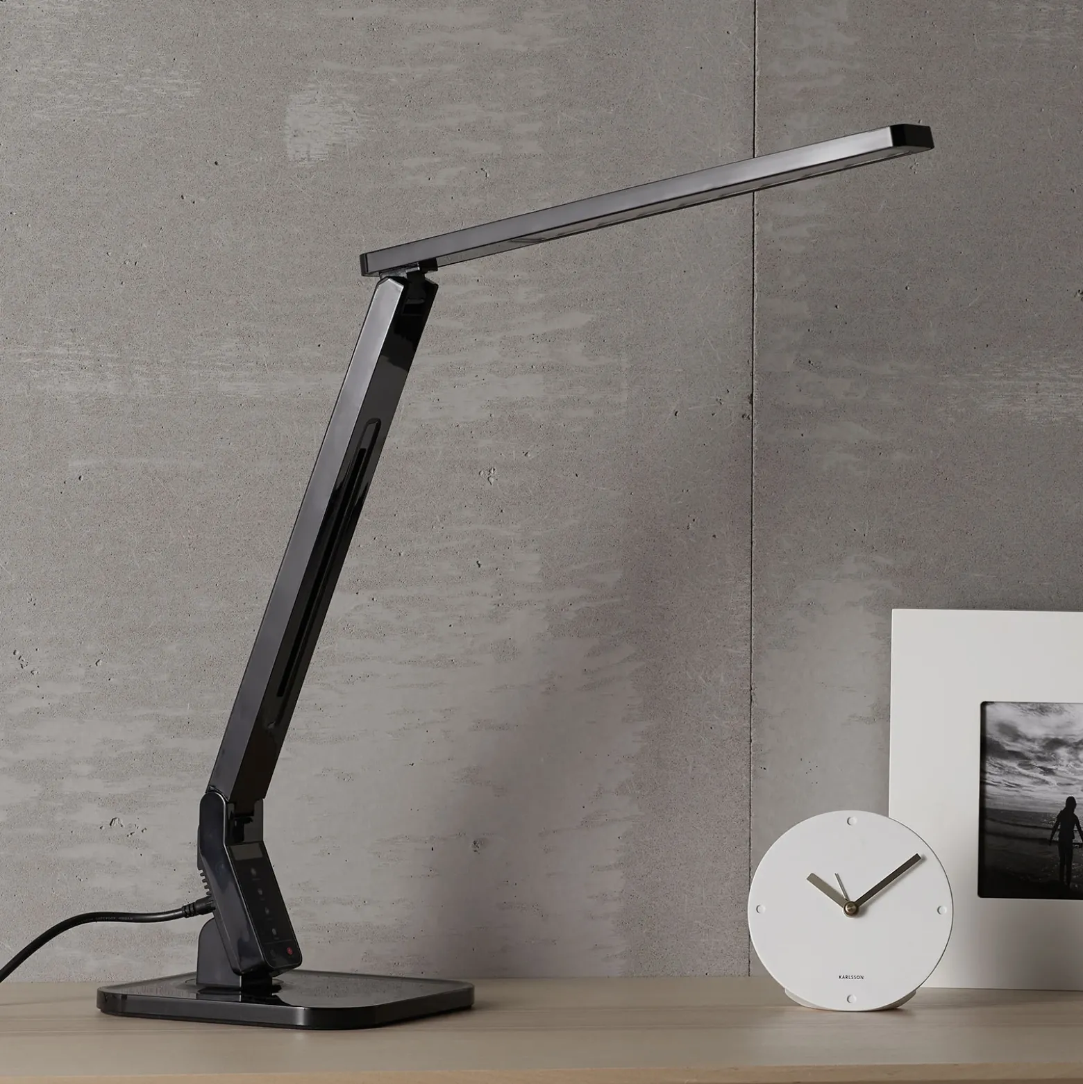 Lindby lámpara de mesa LED Eleni, negra, CCT, atenuable