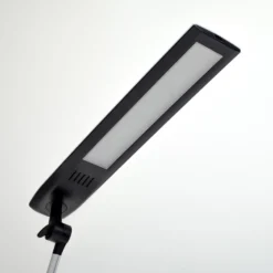 Lindby Lámpara de mesa LED Felipe, negra, base de pinza