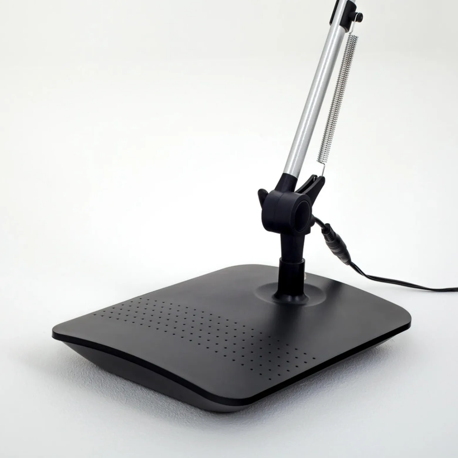 Lindby Lámpara de mesa LED Felipe, negra, base de pinza