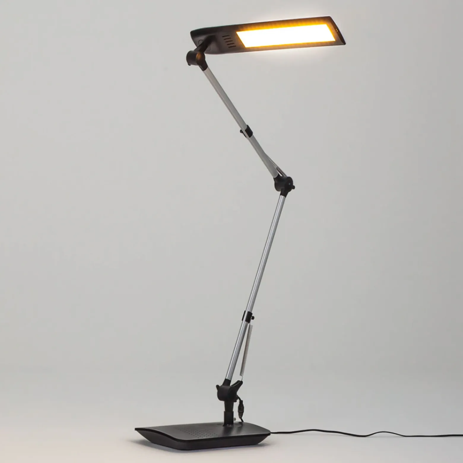 Lindby Lámpara de mesa LED Felipe, negra, base de pinza