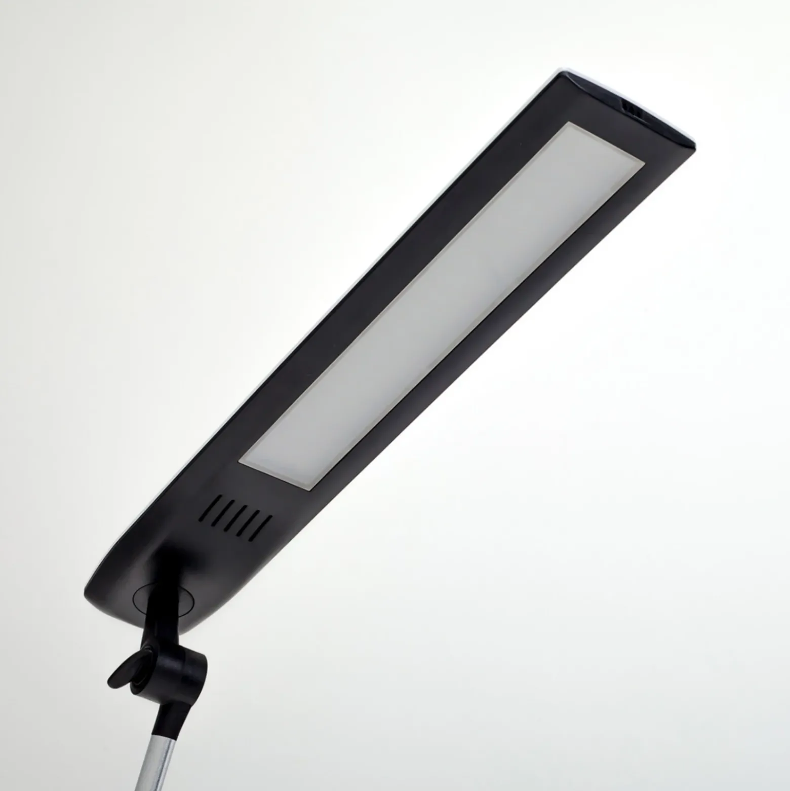 Lindby Lámpara de mesa LED Felipe, negra, base de pinza