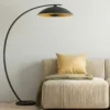 Lindby lámpara de pie arqueada Emilienne, negra, dorada, 180 cm