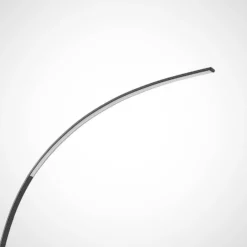 Lindby Lámpara de pie LED arqueada Kendra, negra, aluminio, altura 180cm