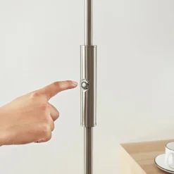 Lindby lámpara de pie LED Darion, gris, metal, atenuable, 180cm