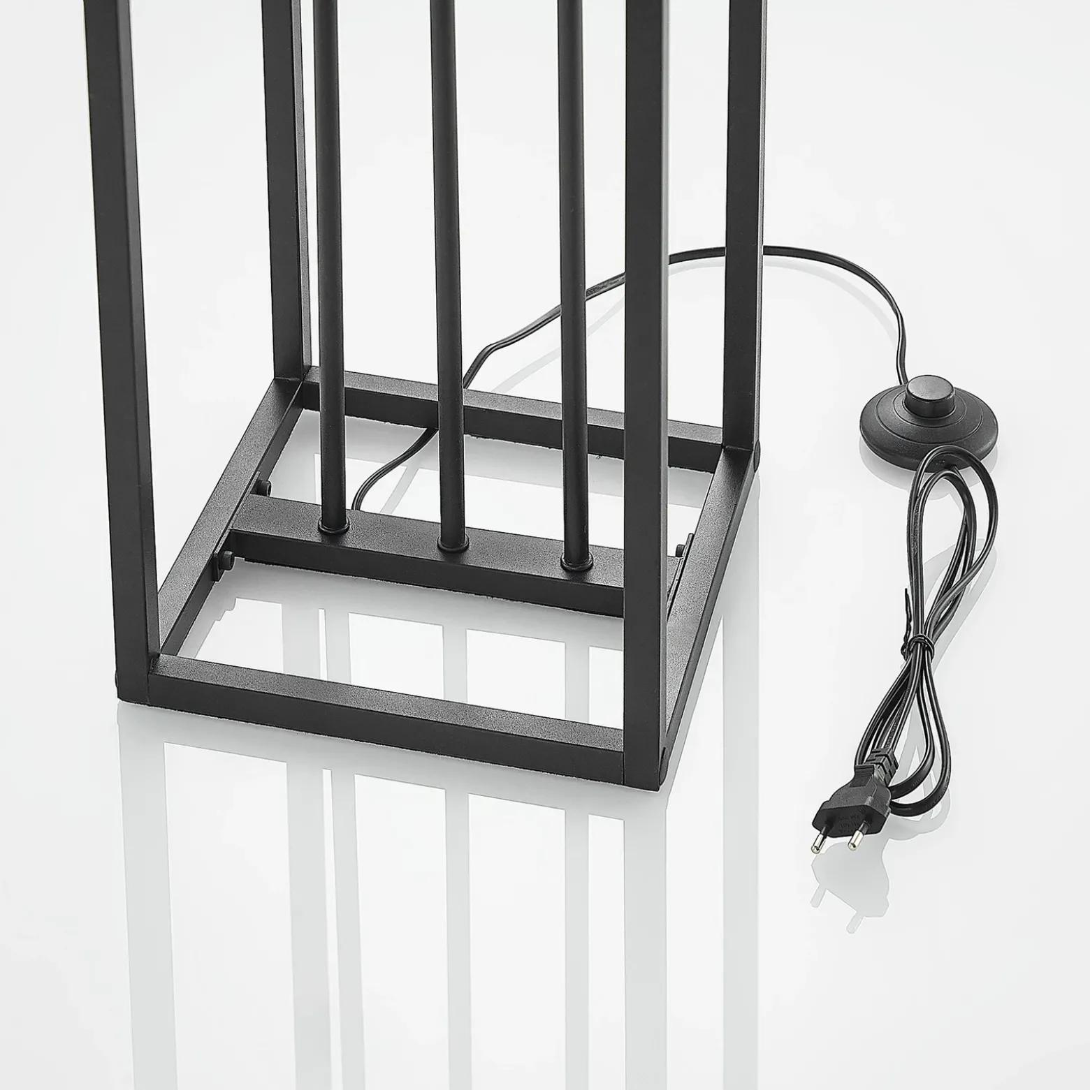 Lindby lámpara de pie Tiliane, negra, metal, 3 luces, 153cm