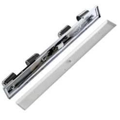 Lindby lámpara de techo para baño Dejan, 85 cm, 4 luces, cromo, IP44