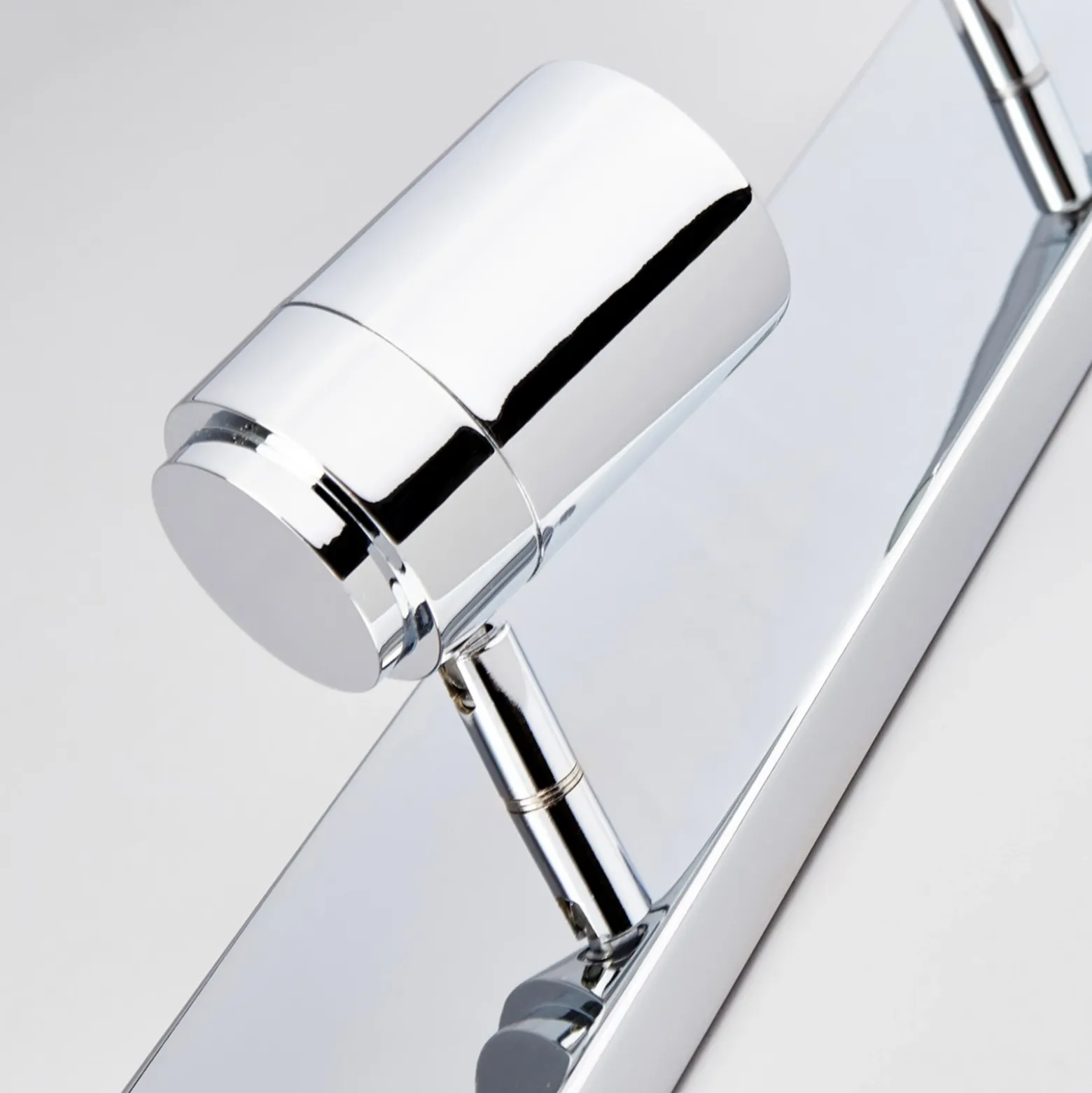 Lindby lámpara de techo para baño Dejan, 65 cm, 3 luces, cromo, IP44
