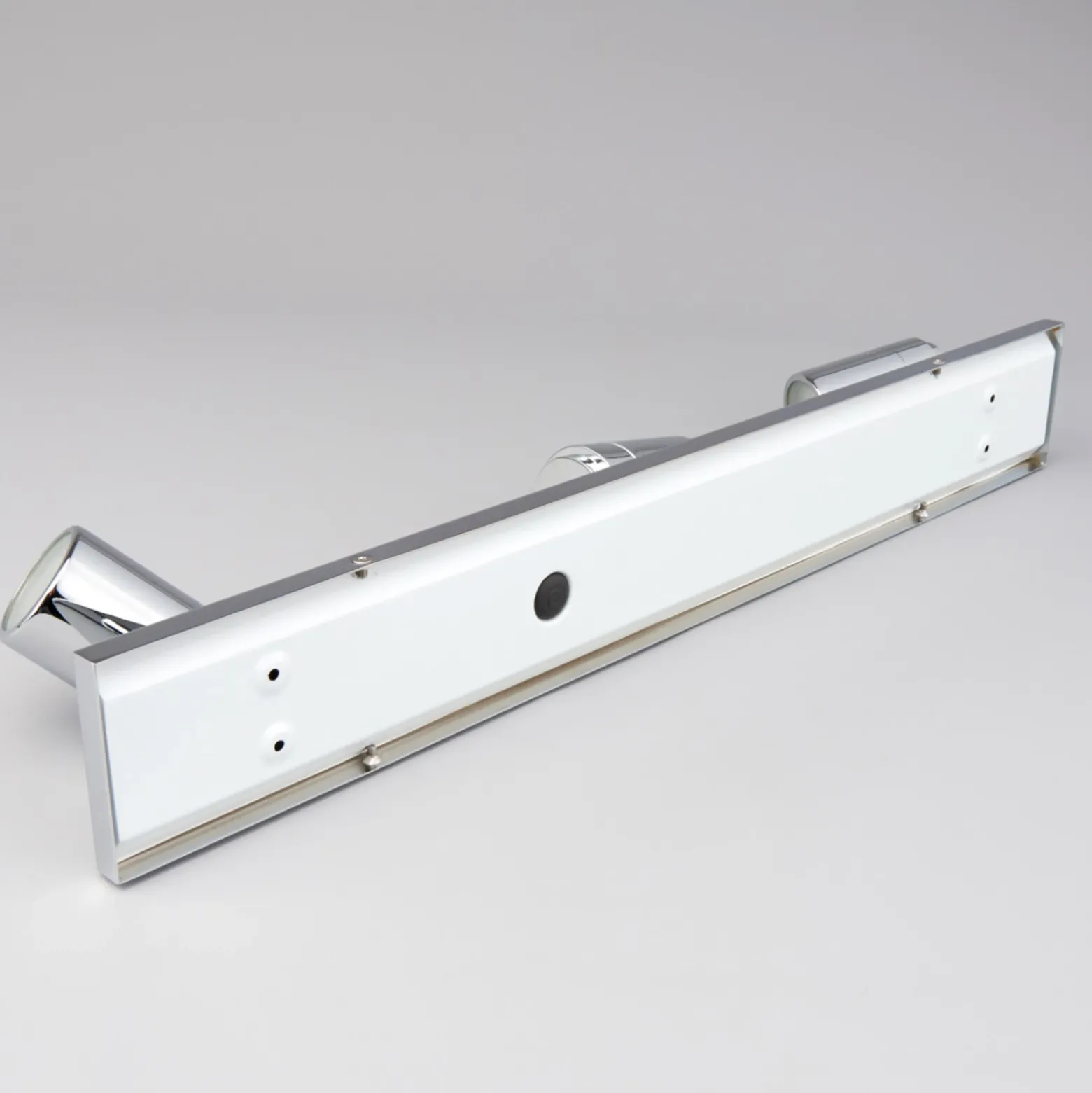 Lindby lámpara de techo para baño Dejan, 65 cm, 3 luces, cromo, IP44