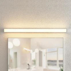 Lindby Lámpara LED para cuarto de baño Klea, 90 cm, cromo, metal, IP44