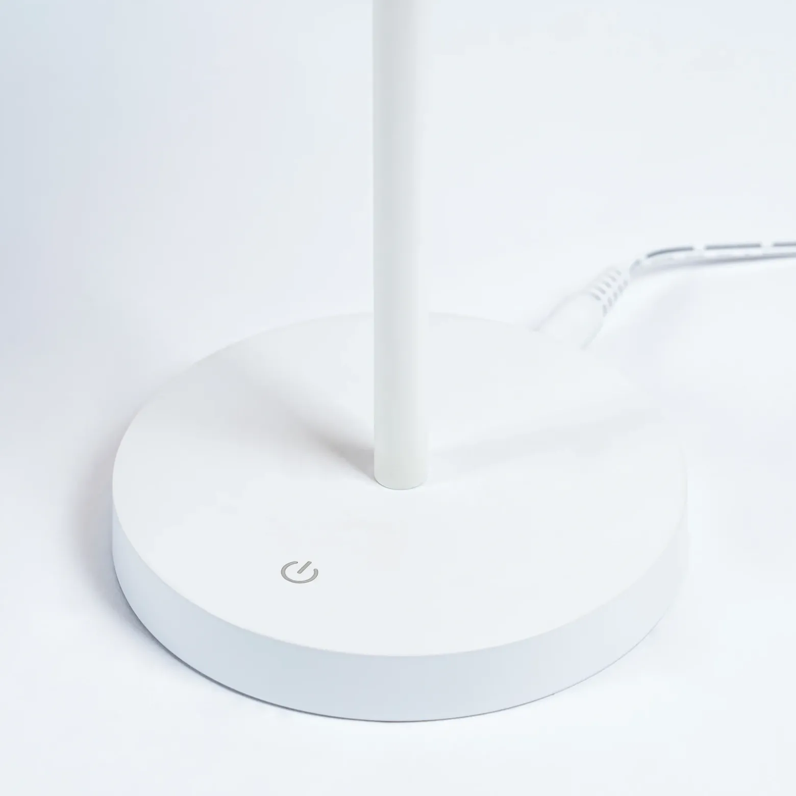 Lindby Milica lámpara de mesa LED, blanca, atenuable