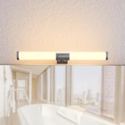 Lindby Naili lámpara de espejo LED, cromo