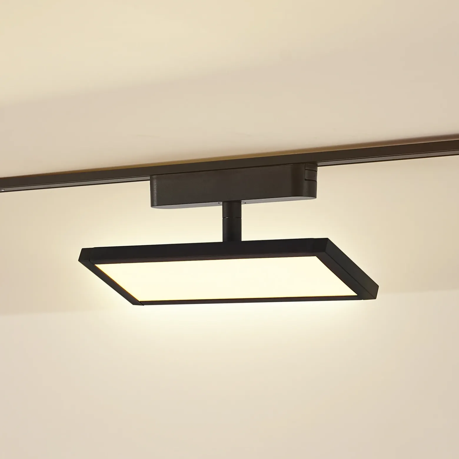 Lindby panel LED 48V Lumaro, negro, aluminio, longitud 20cm, atenuable