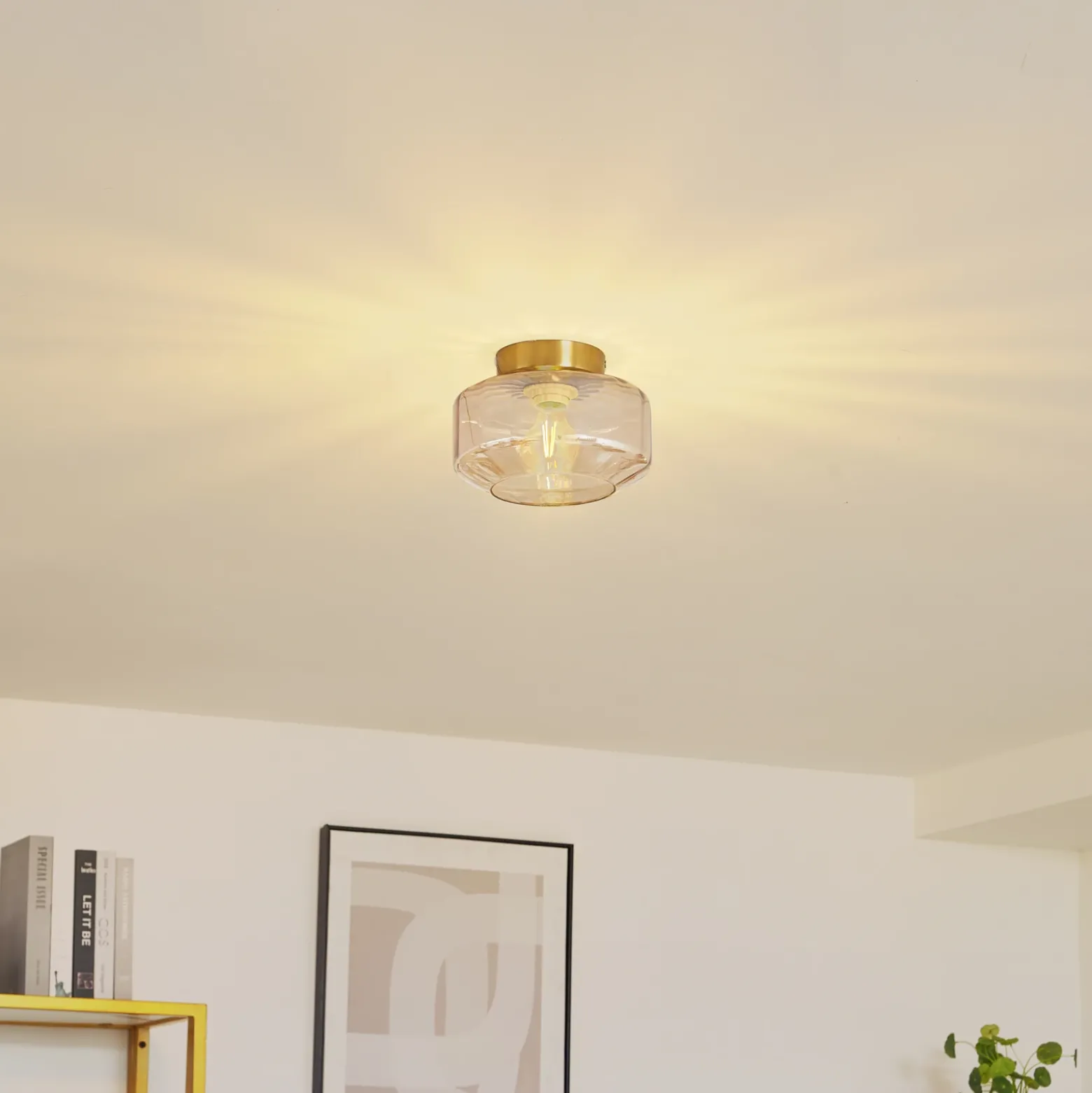 Lindby Plafón Hildur, ámbar, cristal, Ø 22 cm