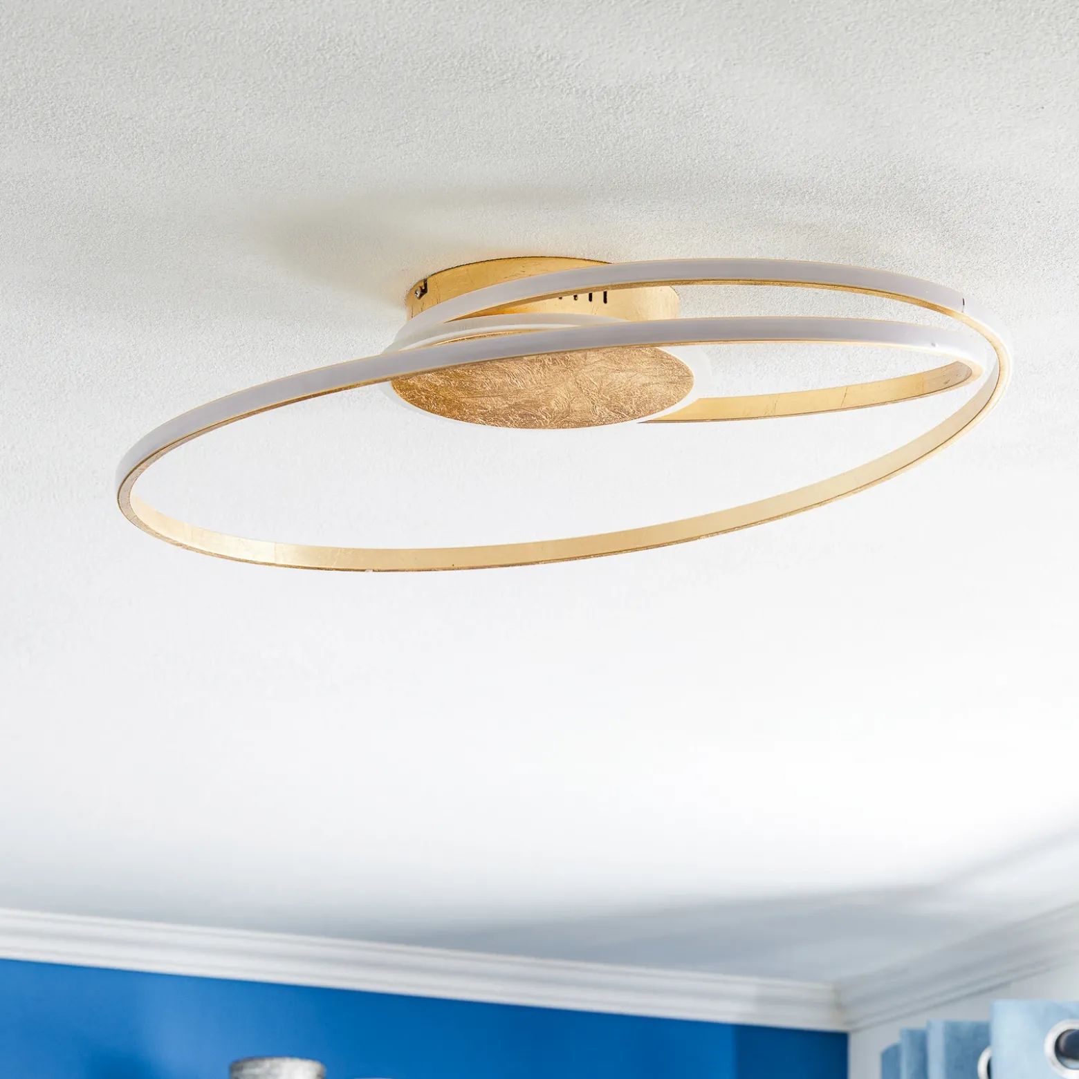 Lindby plafón LED Dorle, Ø 60 cm, dorado, aluminio