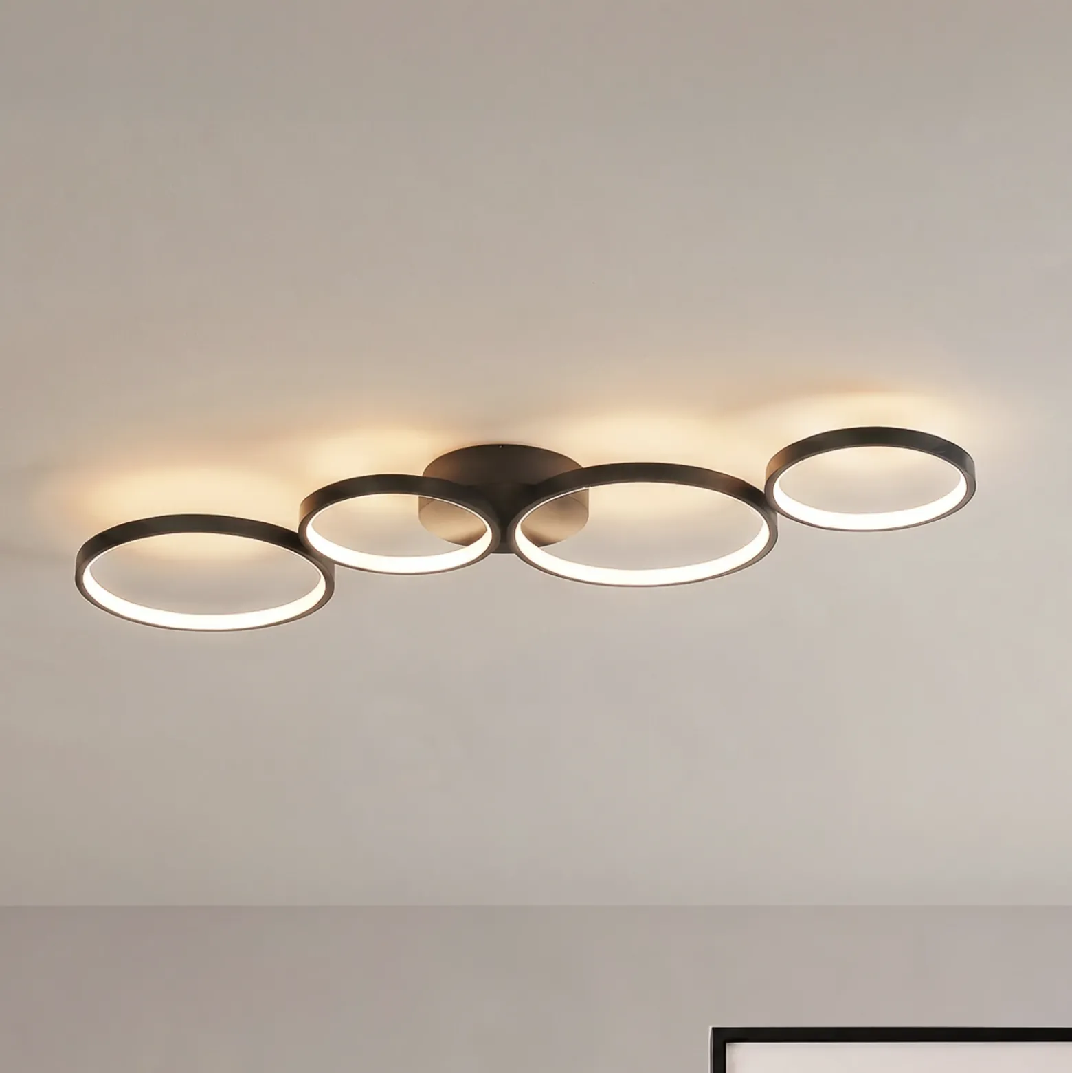Lindby Plafón LED Evengeline, negro, aluminio, 88 cm