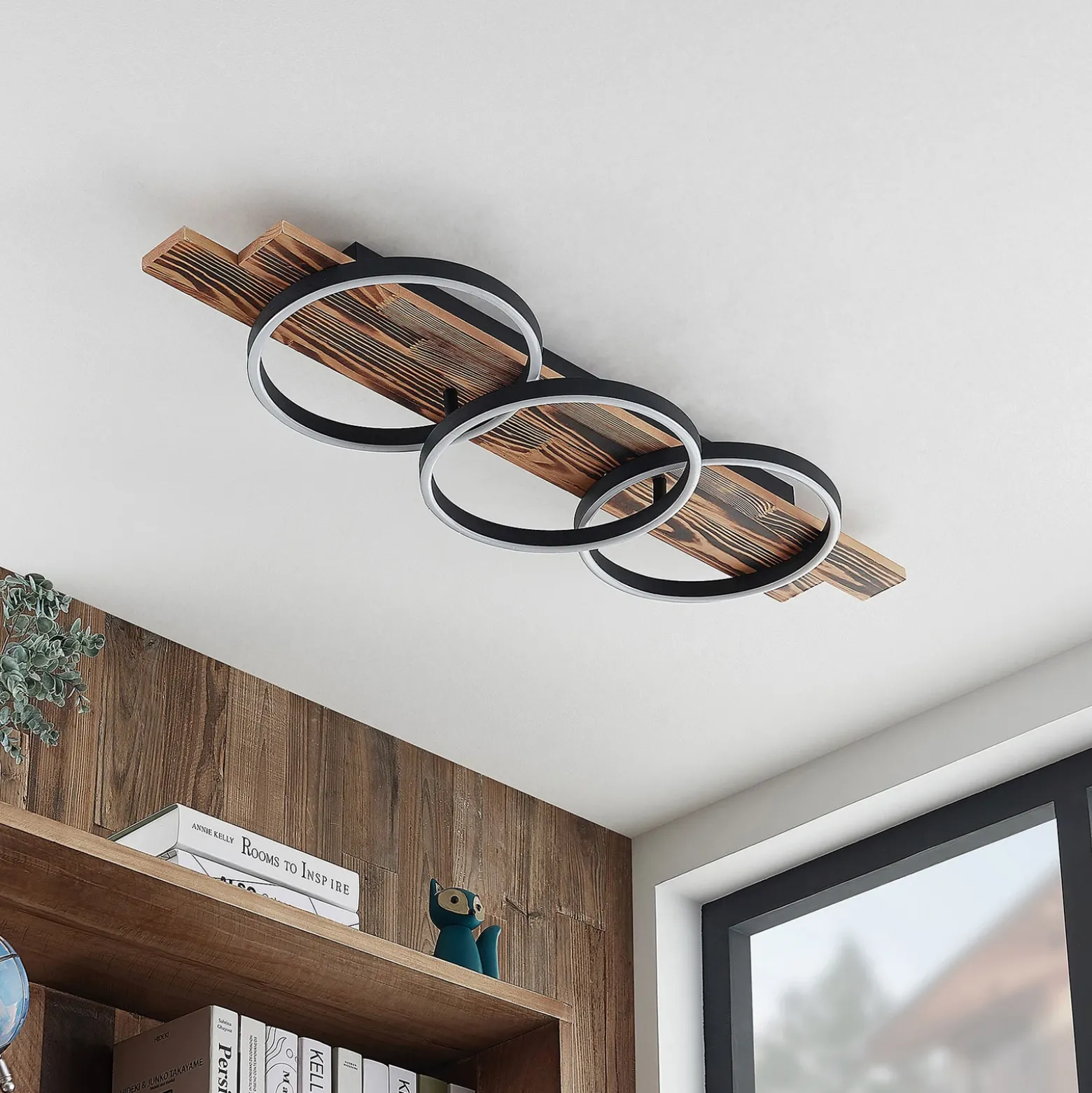 Lindby Plafón LED Sentoa, madera, 100 cm de largo, 3.000 K