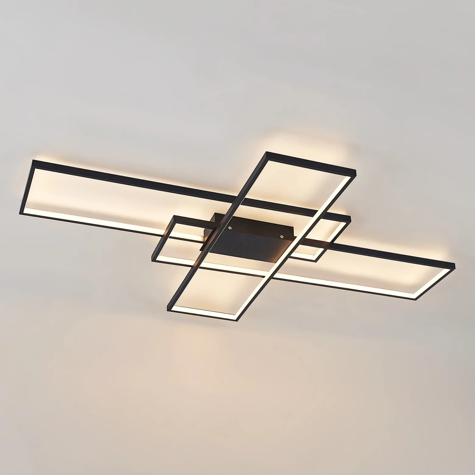 Lindby Plafón LED Tetson, negro, metal, atenuable