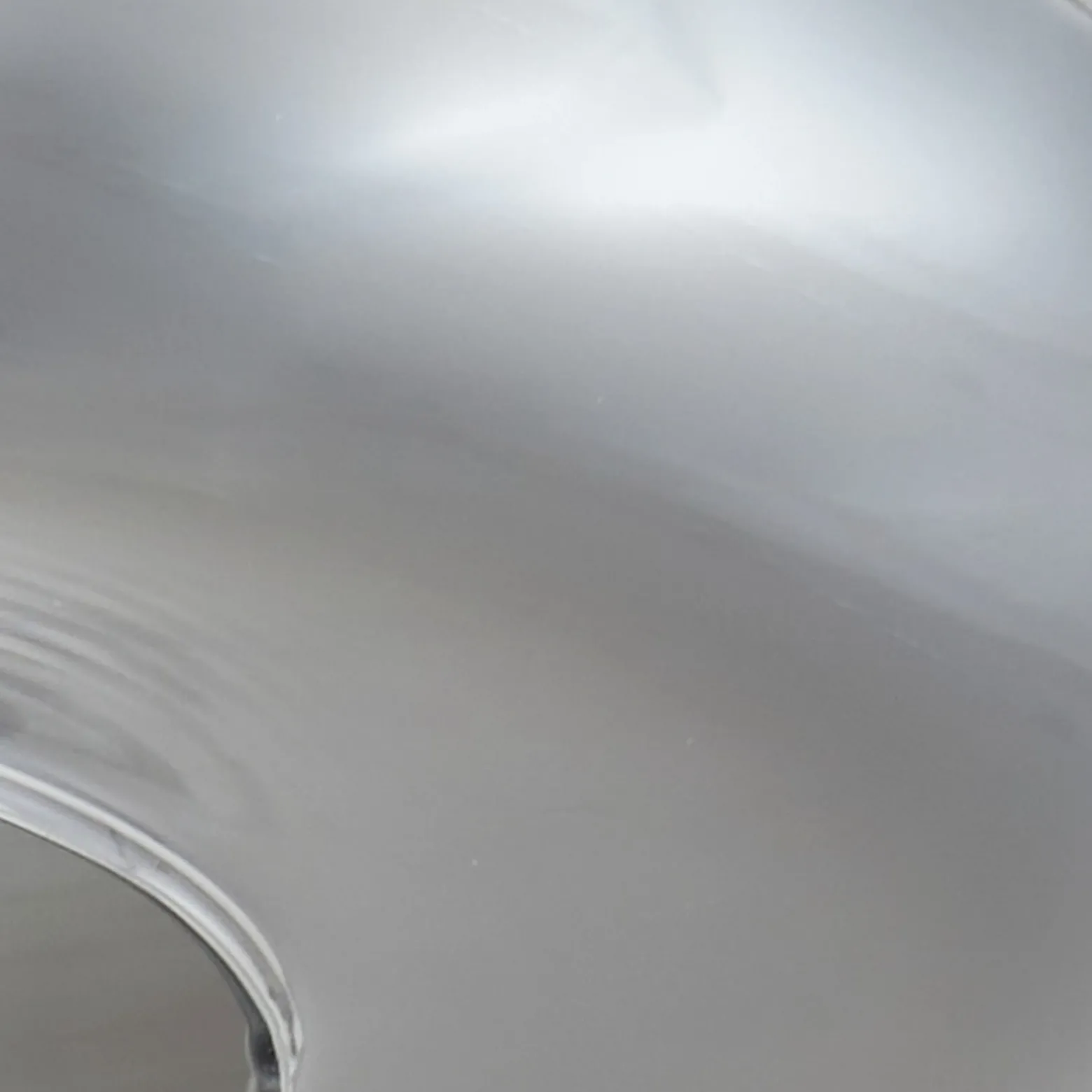 Lindby Plafon Hildur, Ø 28,5 cm, gris humo, cristal