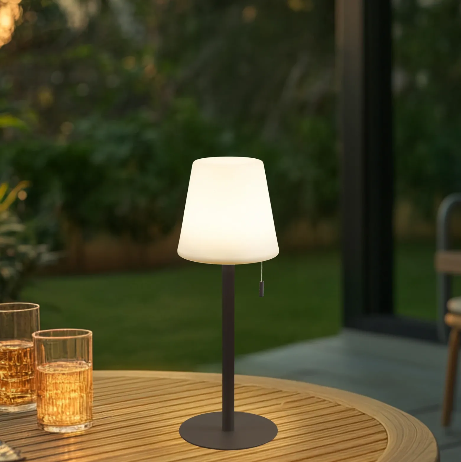 Linterna LED recargable Azalea de Lindby, blanca/marrón, 45 cm, CCT, IP44