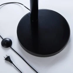 Lámpara arqueada Lindby Tinne, negro/dorado, mármol, 5 luces, E14