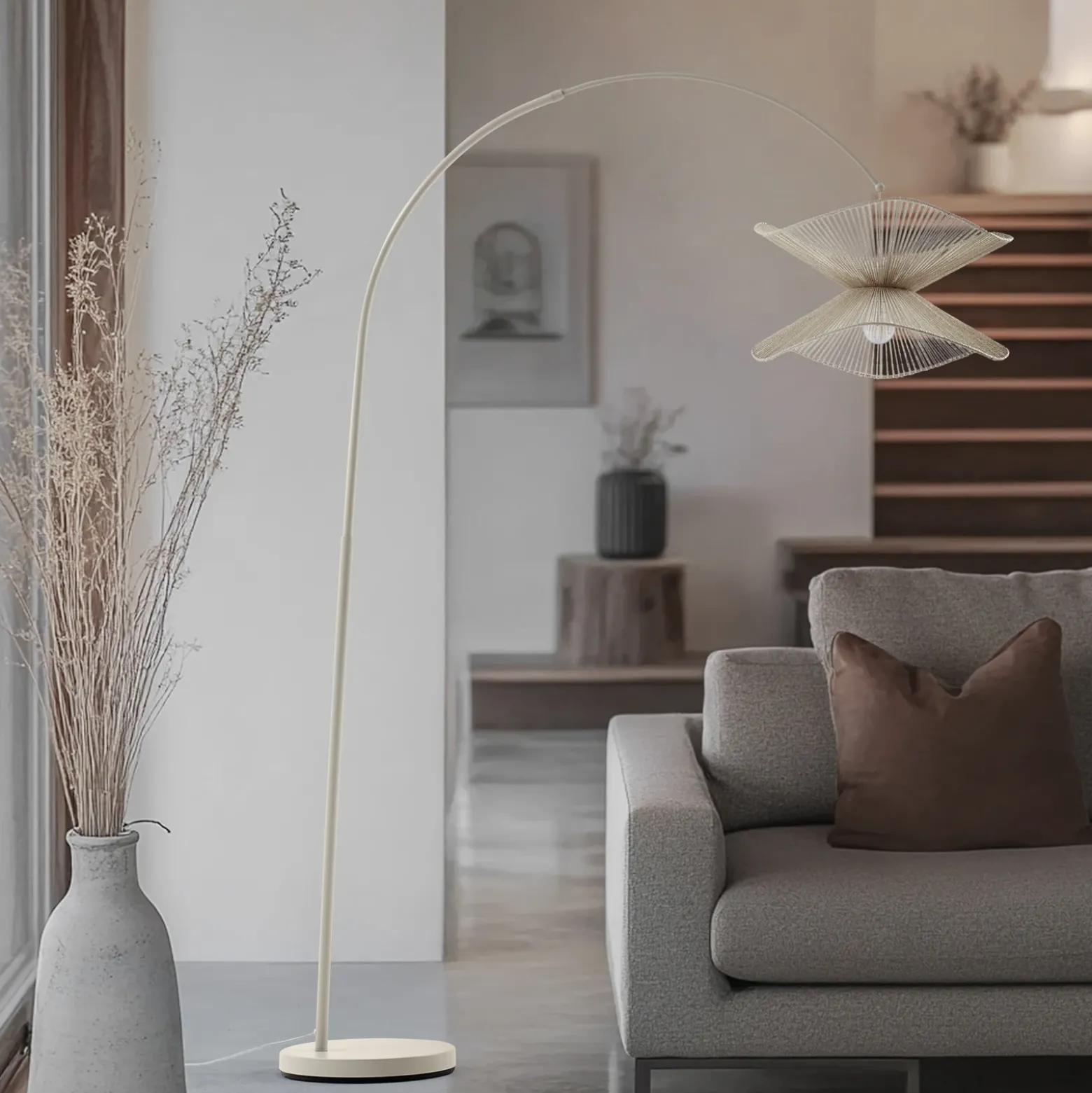 Lámpara arqueada Lindby Valdorin, beige, papel, 195 cm, IP20