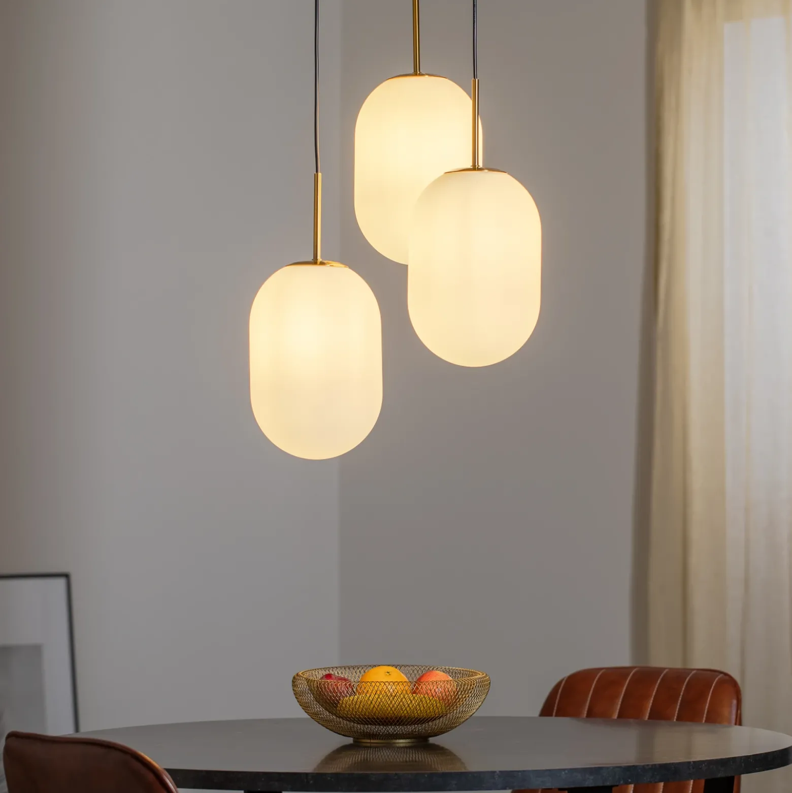 Lámpara colgante Alias, metal dorado, cristal opalino, 3 luces redonda