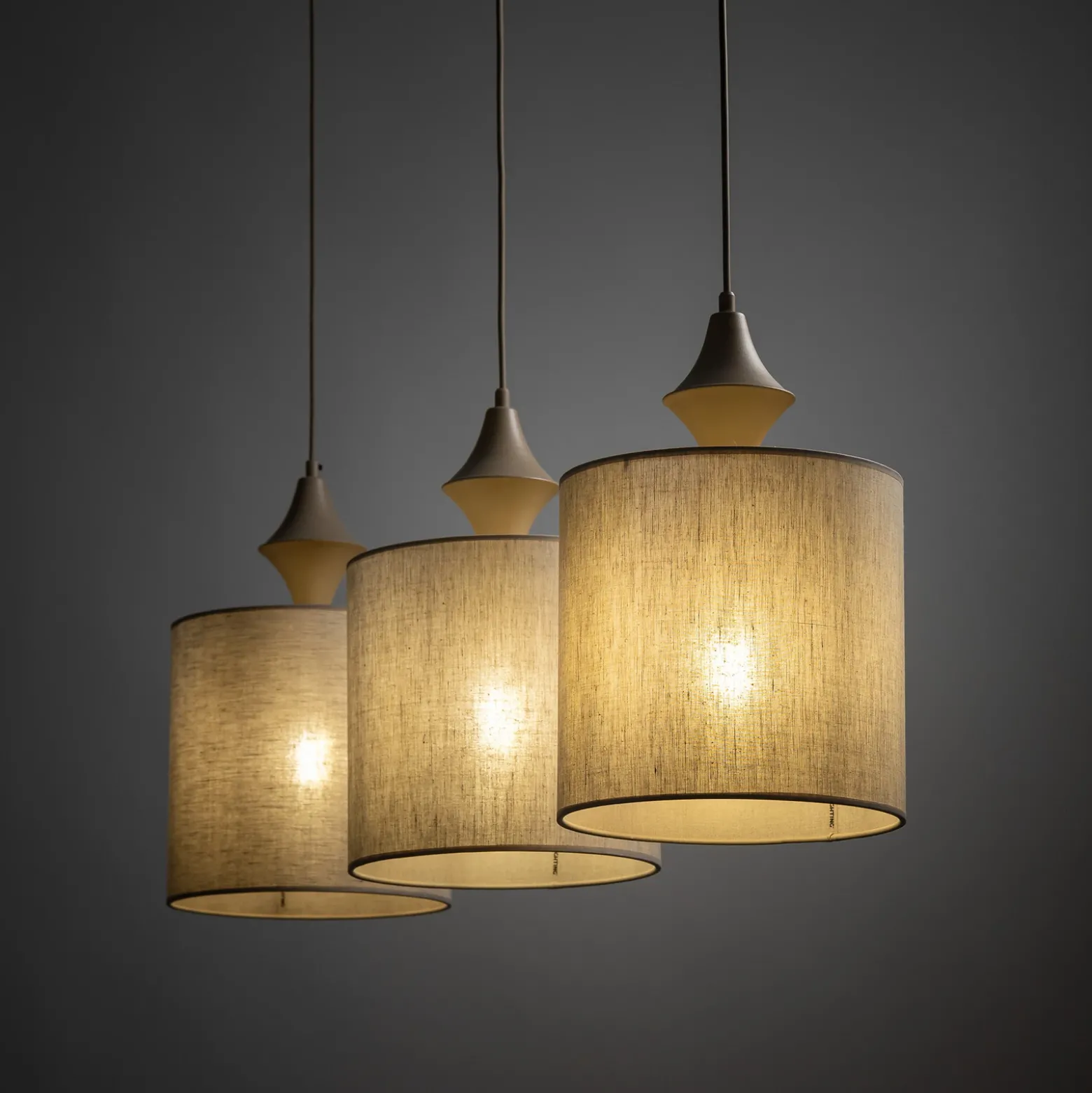 Lámpara colgante Amura, 3 luces, 105 cm de largo, beige/arena, E27