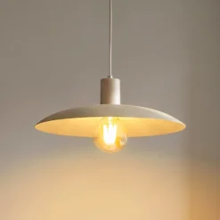 Lámpara colgante Astra, color arena, metal, Ø 41 cm, E27