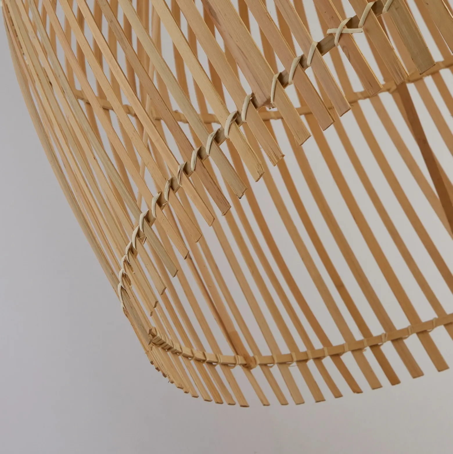 Lámpara colgante Bali, Ø 60 cm, bambú, madera clara, E27