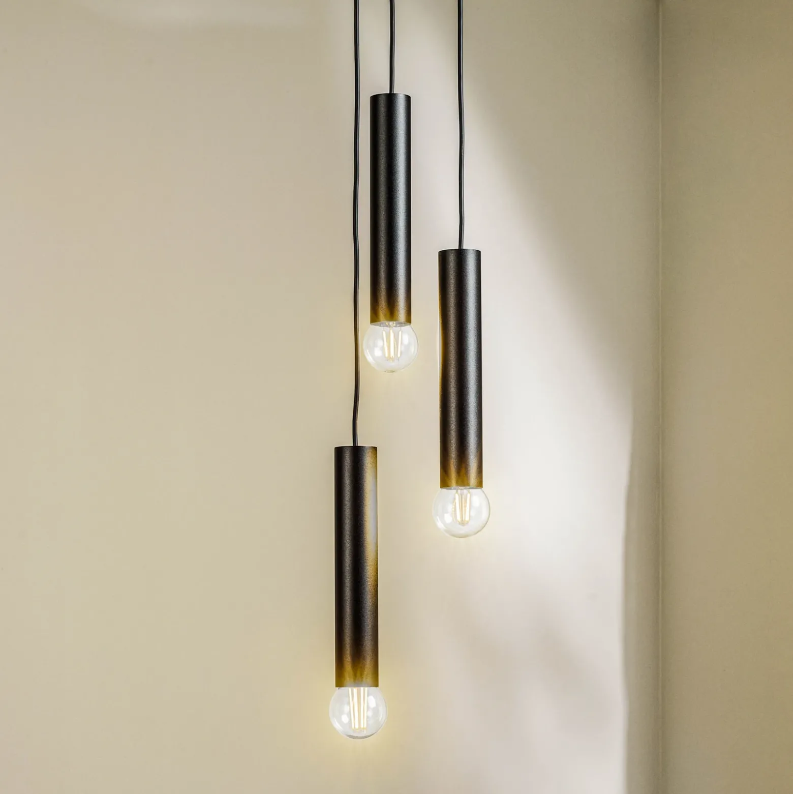 Lámpara colgante Baton, negro, 3 luces