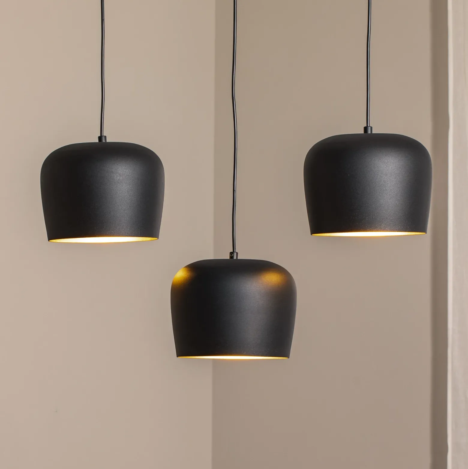 Lámpara colgante Berceste N-1410 negro metal 3 luces lineal