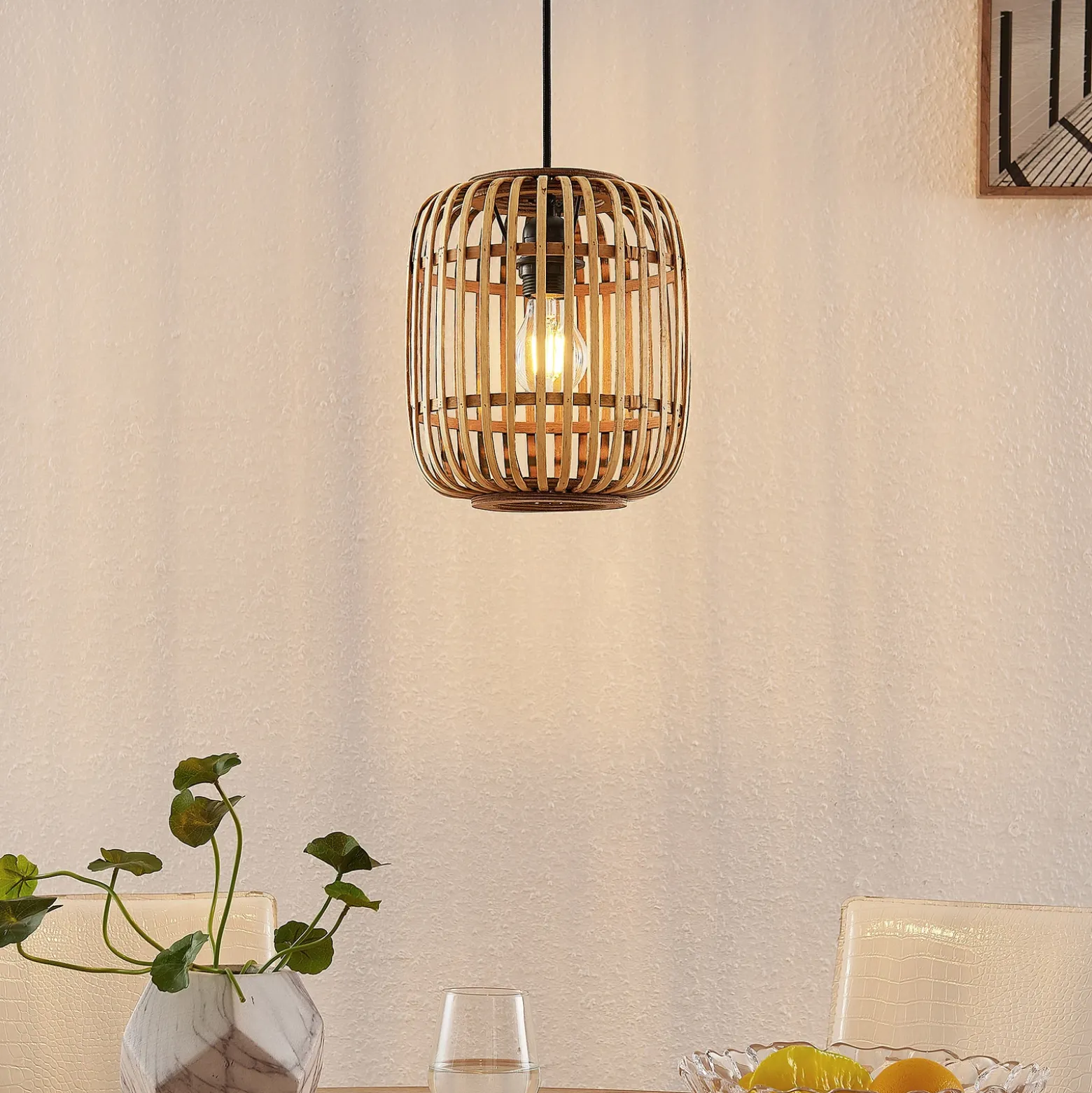 Lámpara colgante Canyana de Lindby, natural, ratán, Ø 22 cm