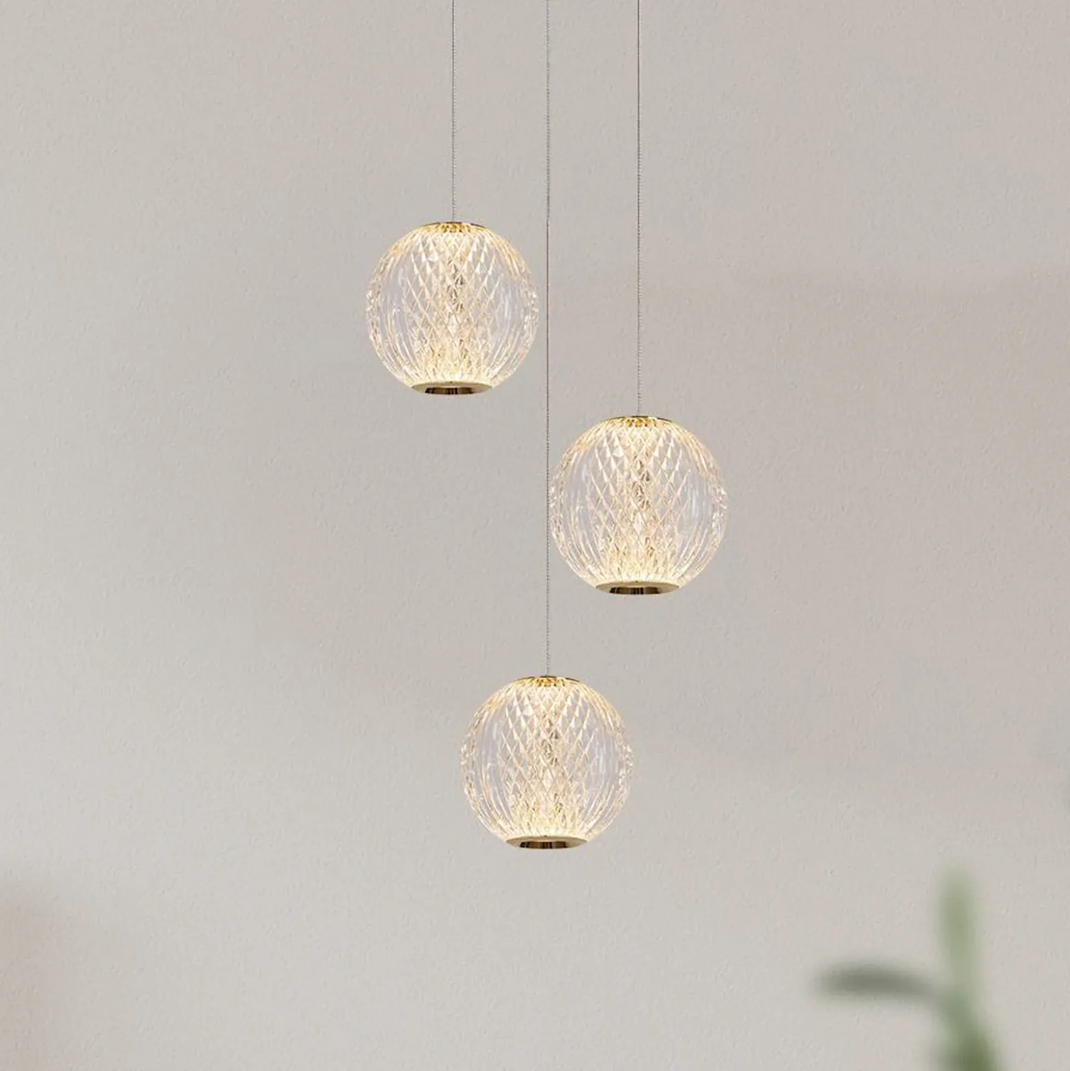 Lámpara colgante Cintra LED, Ø 25 cm, transparente/oro, acrílico