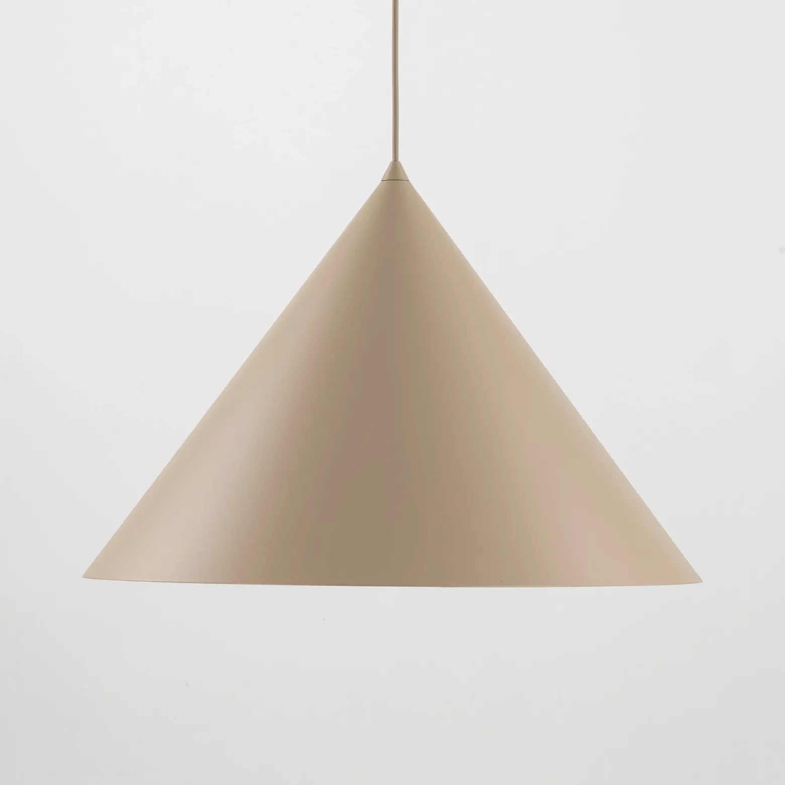 Lámpara colgante Cono, 1 luz, Ø 50 cm, arena, E27