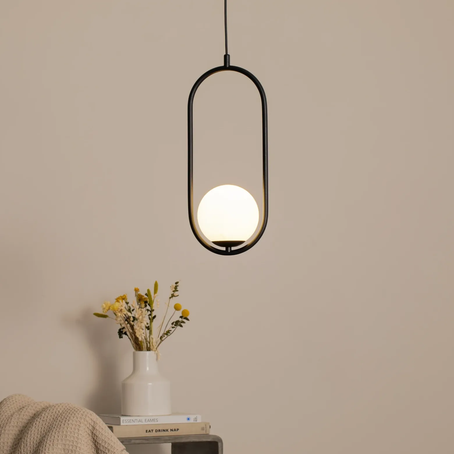 Lámpara colgante Dione, 1 luz, negro/blanco