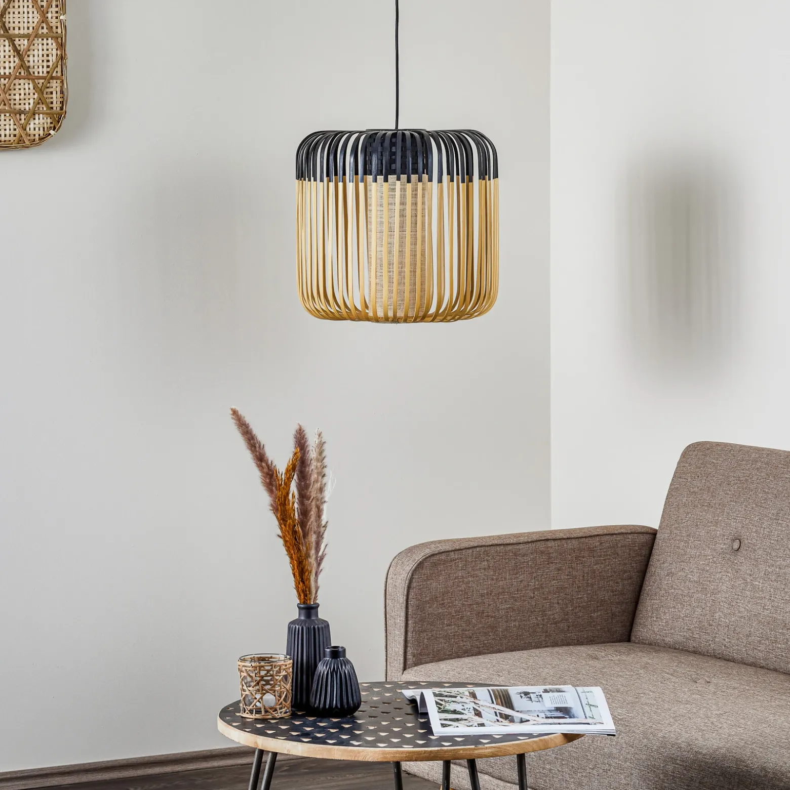Lámpara colgante Forestier Bamboo M, Ø 45 cm, negro