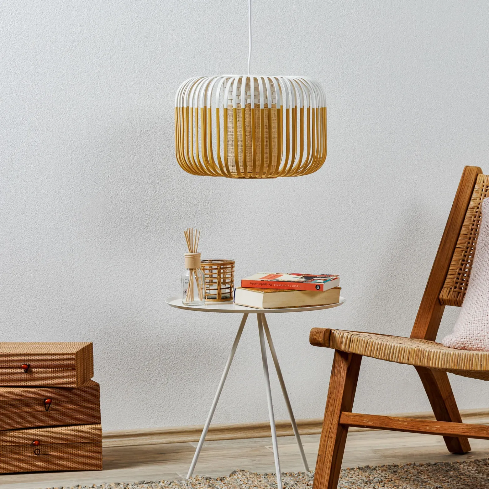 Lámpara colgante Forestier Bamboo S, Ø 35 cm, blanca