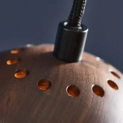 Lámpara colgante FRANDSEN Ball, nogal, Ø 12 cm, madera