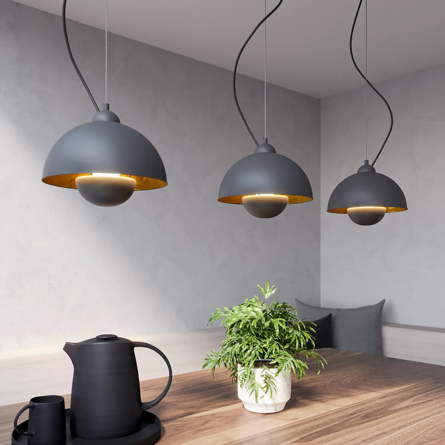 Lámpara colgante Gretja, tres luces, negro-oro