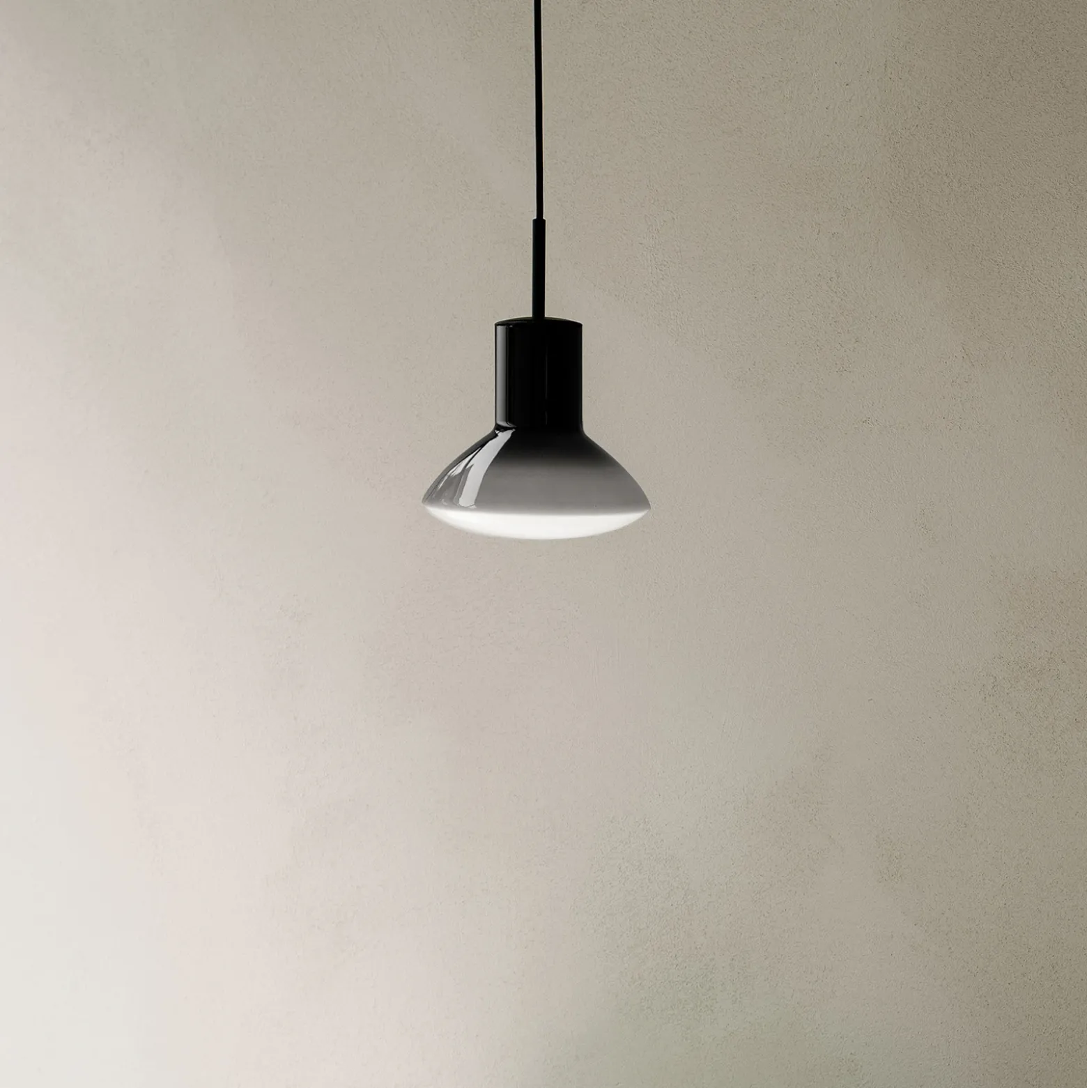 Lámpara colgante Grupa Onda, gris, Ø 17 cm, cristal, GU10