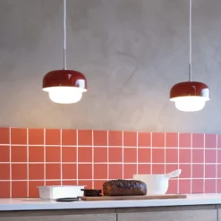 Lámpara colgante Haipot de Dyberg Larsen, rojo oscuro