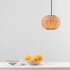 Lámpara colgante Haka con pantalla de ratán, Ø 25 cm