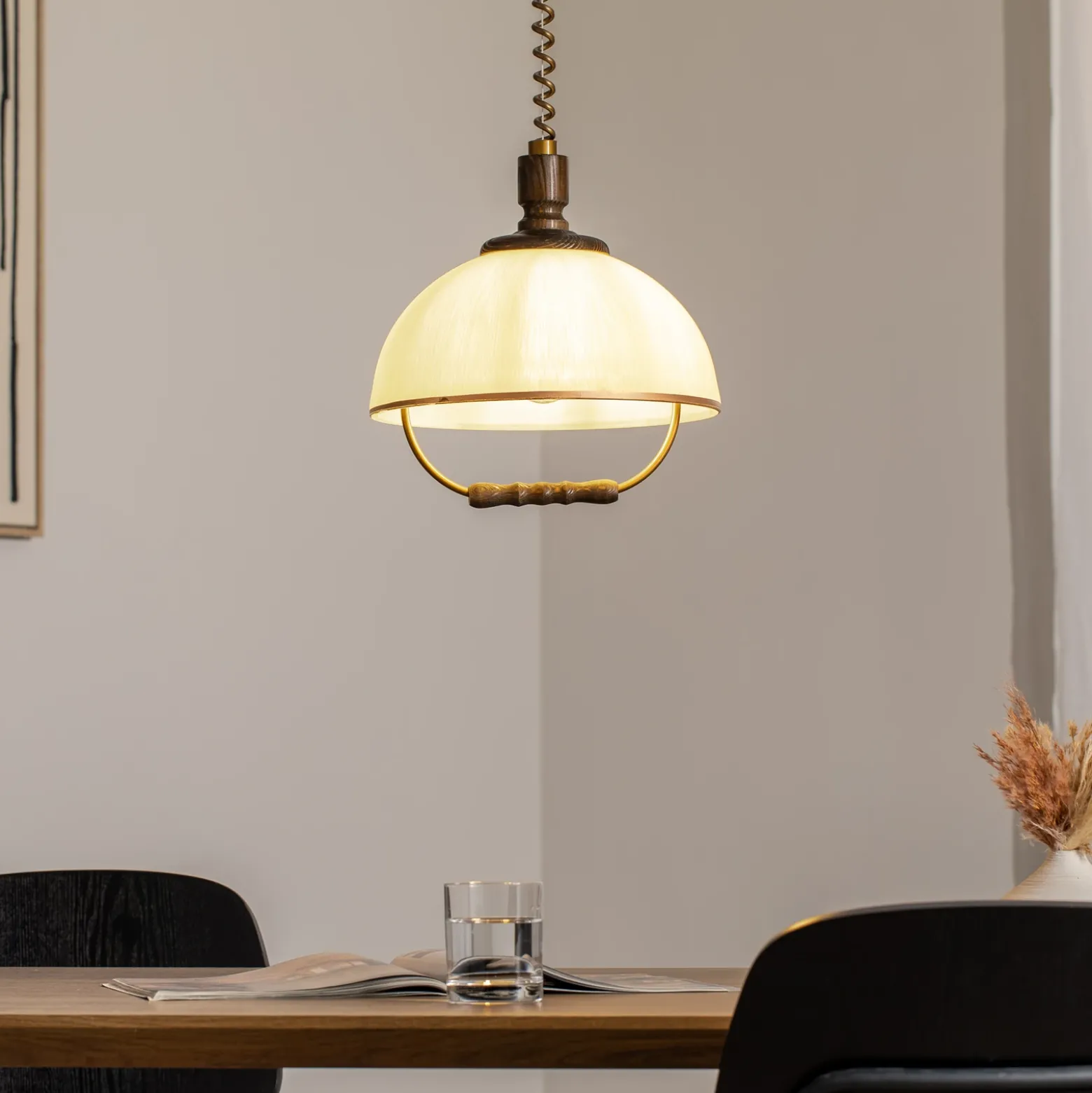 Lámpara colgante Ilsa, blanco/dorado, Ø 30 cm, regulable en altura