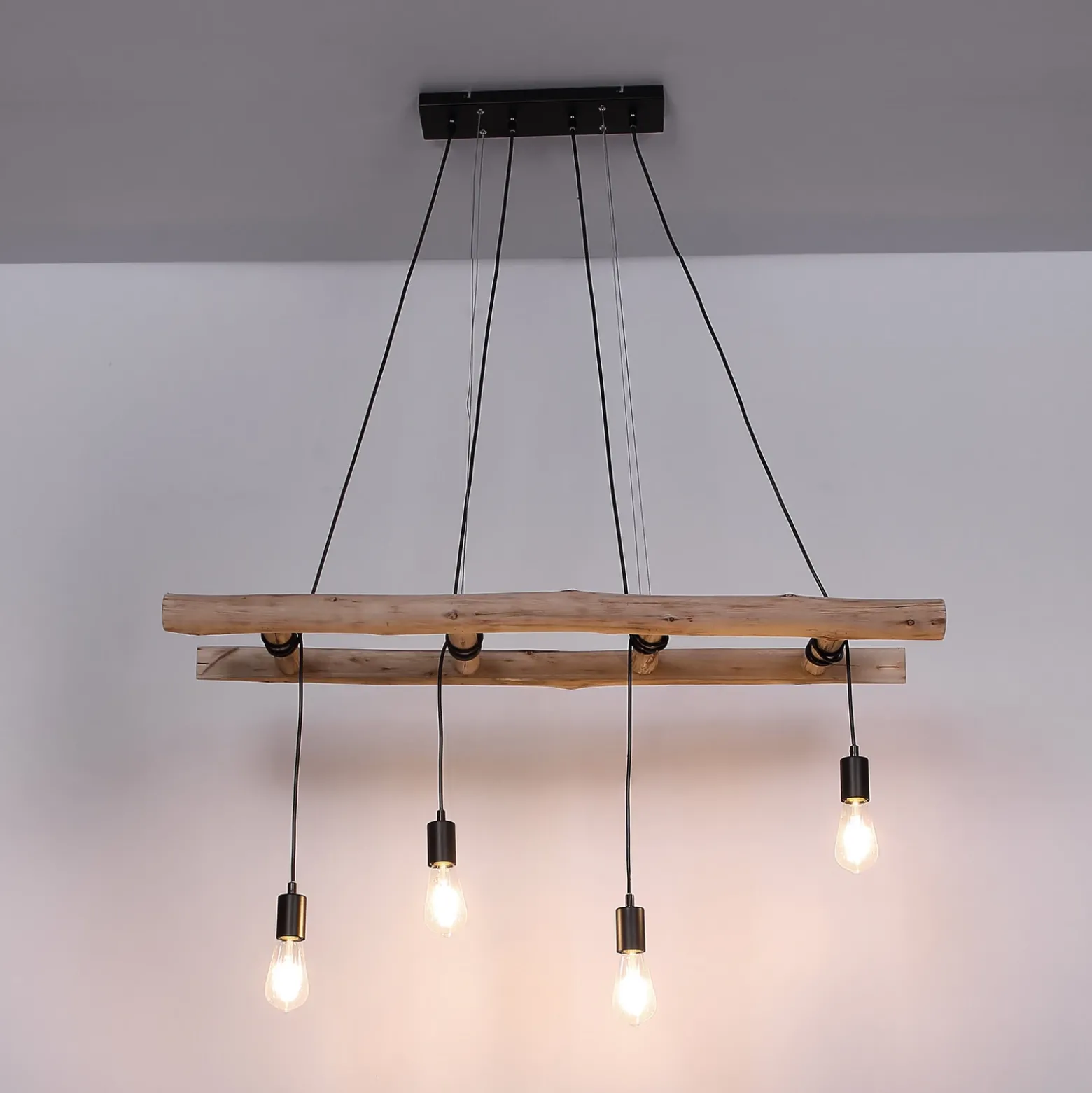 Lámpara colgante Irmgard peldaños de madera