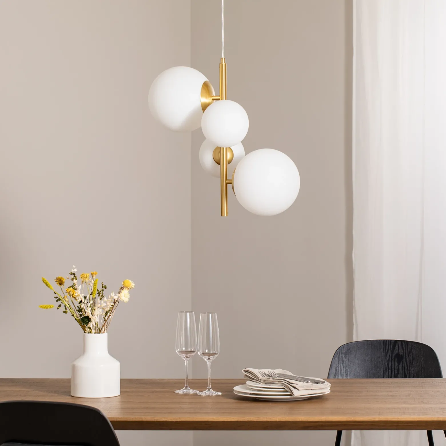 Lámpara colgante Joel, latón/blanco, de 4 luces