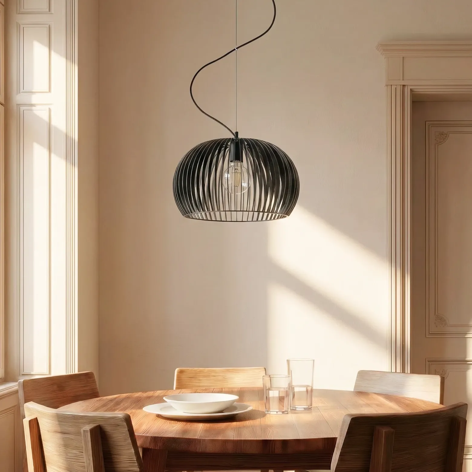 Lámpara colgante Jusra de metal negro, 1 luz.