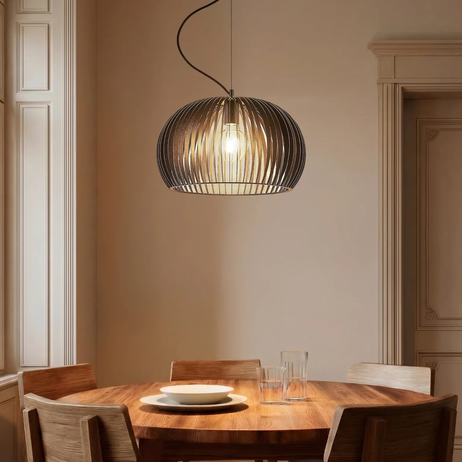 Lámpara colgante Jusra de metal negro, 1 luz.