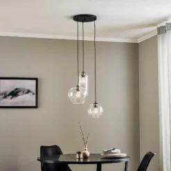 Lámpara colgante Kaja de 3 luces, pantallas de cristal transparente